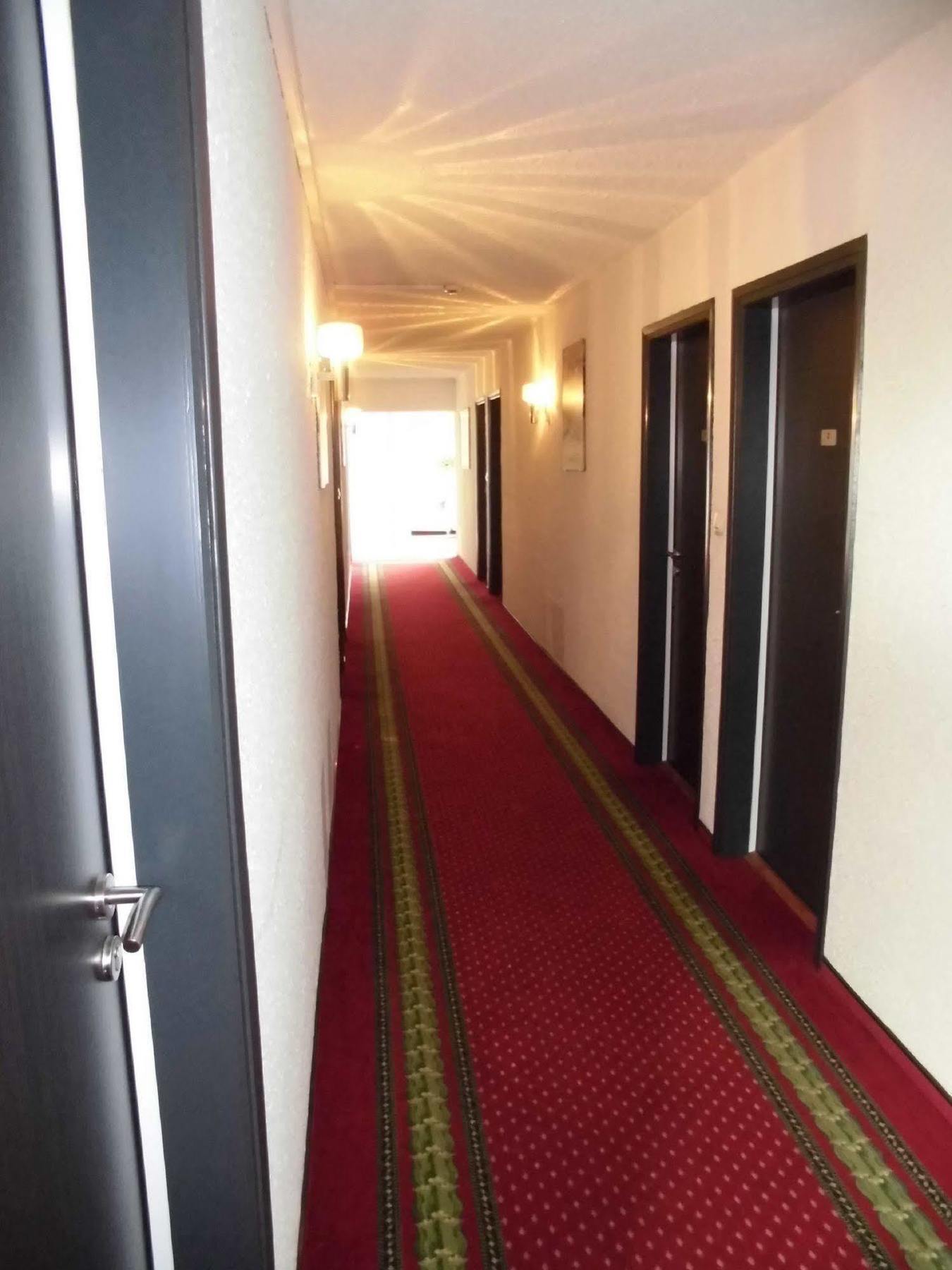 Hotel Le Шаллан Екстер'єр фото